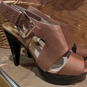 Michael Kors Carla High size 8 Heel Height Heels for Women